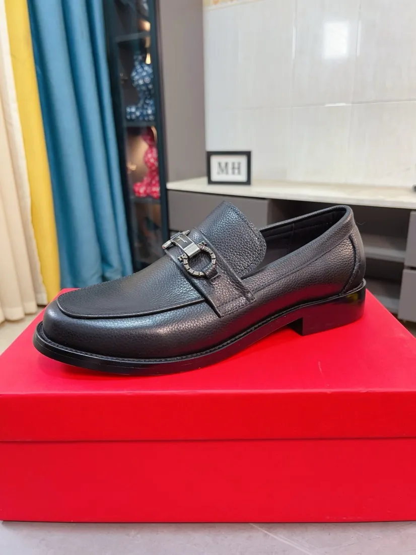 Men's shoes 💰560🌸🌸Water dyed cowhide 🆘[Salvatore Ferragamo] Ferragamo's latest casual business leather shoes for men! Available at counters simultaneously! The fabric is made of specially imported original suede calfskin, and the interior is made of imported water-dyed cowhide. It is absolutely luxurious and leads the fashion trend. Matching code: 38-44 45 customized